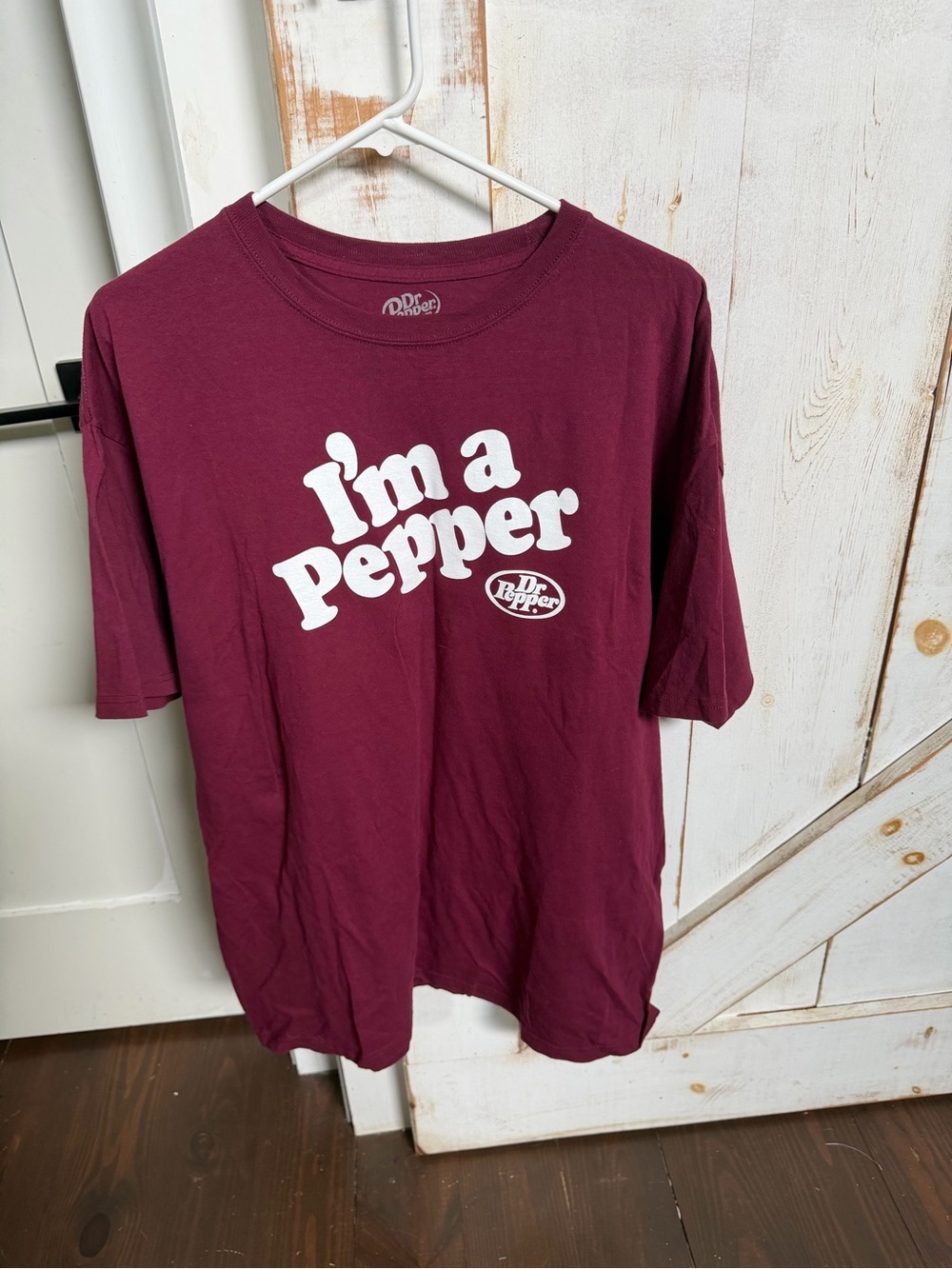 Dr Pepper Men's Short-Sleeve Graphic Tee in Maroon